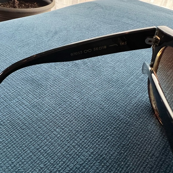 Limited edition 2020 SEE sunglasses - Picture 6 of 6